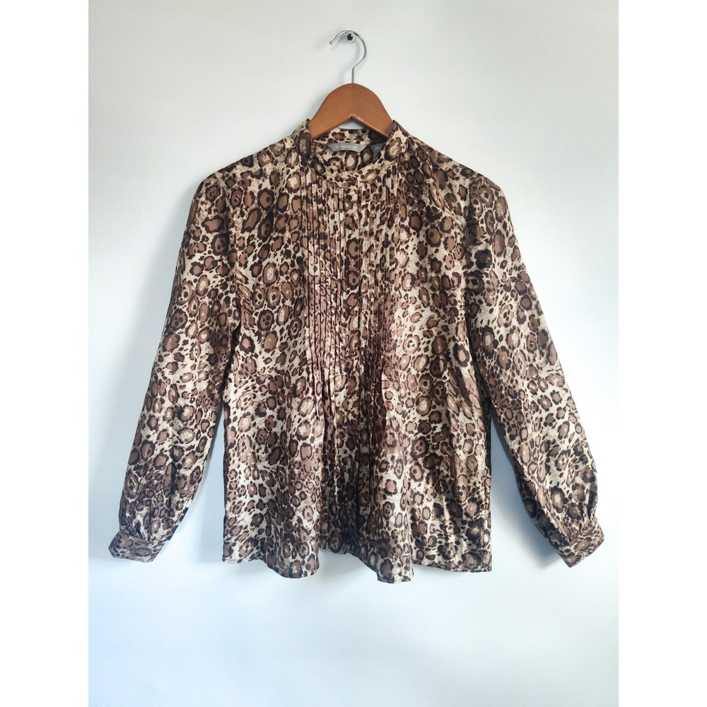 Liz Claiborne Blouse Medium Petite 100% Silk Brown Leopard Print Pintuck Pleated